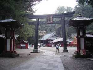 Wikipediaより：日光二荒山神社　鳥居（重要文化財）　